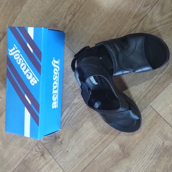 Aerosoft Sandals size 34 - Picture 4 of 4